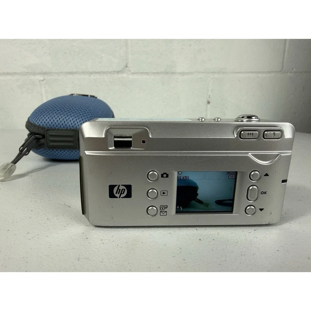 HP PhotoSmart 435 GRLYB-0302 Silver 3.1 MP 5x Zoom Digital Camera Works Great!